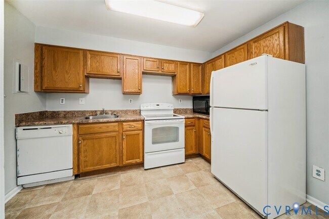 Building Photo - 1508 Stowmarket Ct