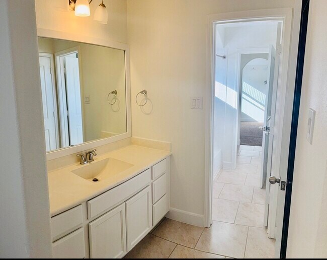 Building Photo - 23410 Bracino Lake Dr