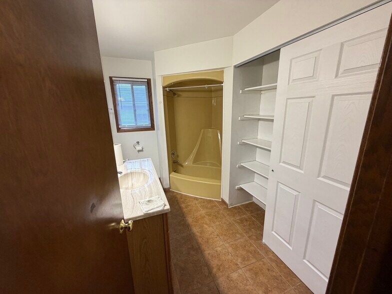 Building Photo - 6296 S 3rd St