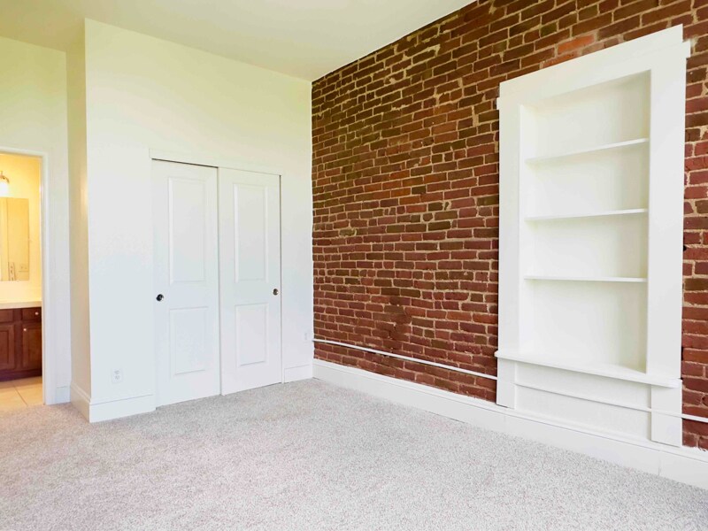 Building Photo - 3211 Zuni St