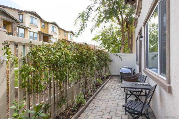 Building Photo - Moonlight House