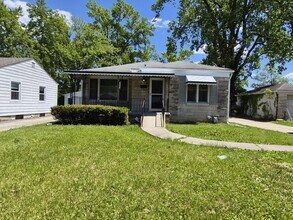 Building Photo - 3707 N Riley Ave