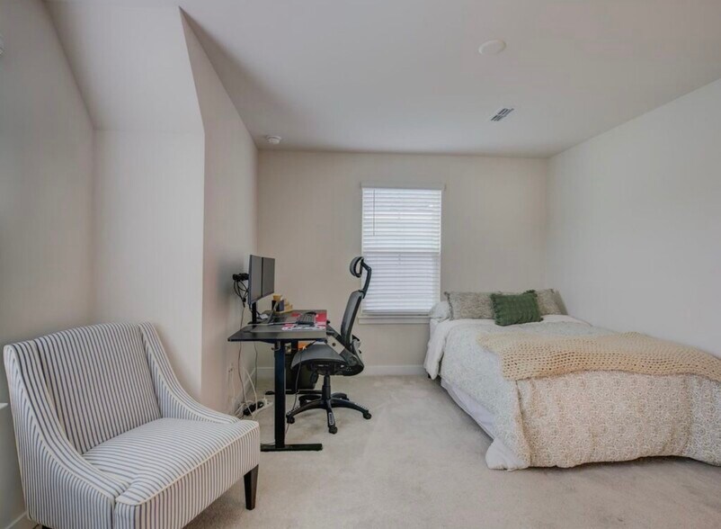 Building Photo - 6377 Ashton Park Dr