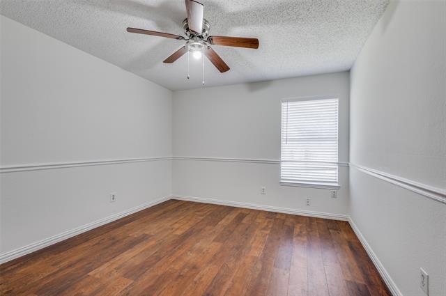 Building Photo - 1940 Helen Ln