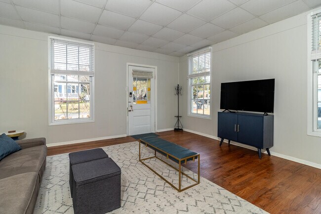 Building Photo - 1510 Stovall St