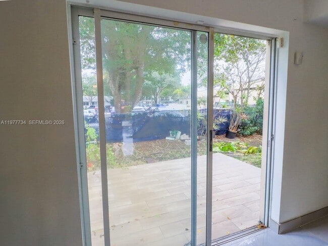 Building Photo - 14010 NE 3rd Ct