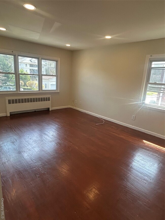 Building Photo - 31 N Hillside Ave