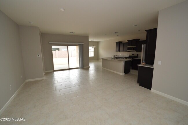 Building Photo - 12175 E Metz Dr