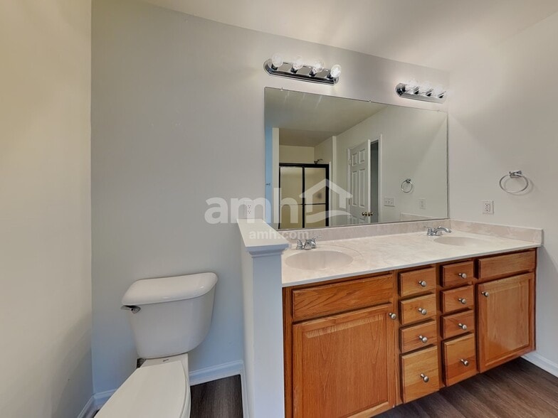 Building Photo - 159 Sailway Rd