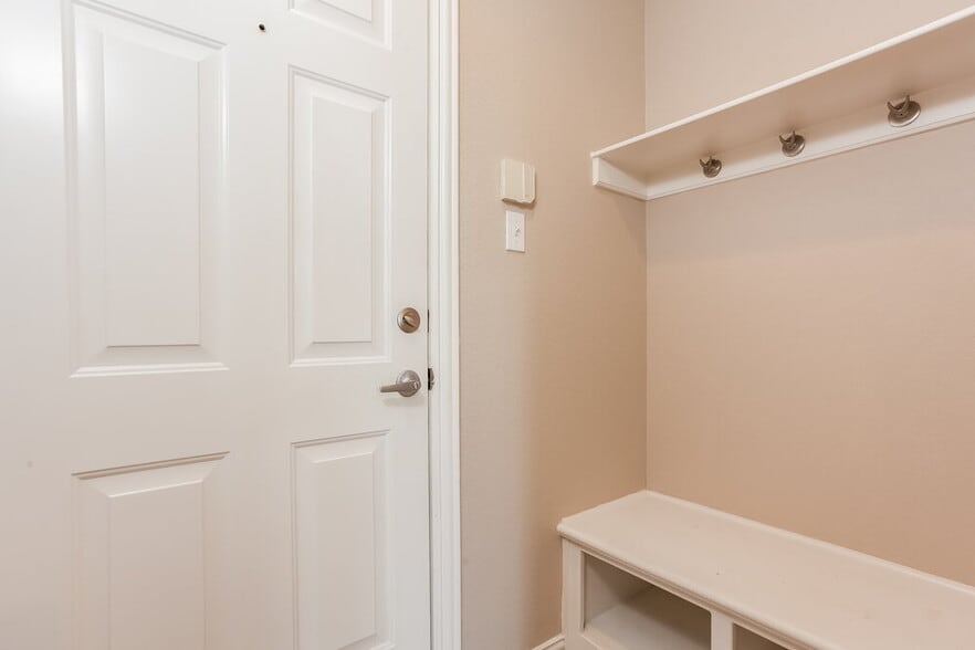 Building Photo - 4613 Daisy Leaf Dr