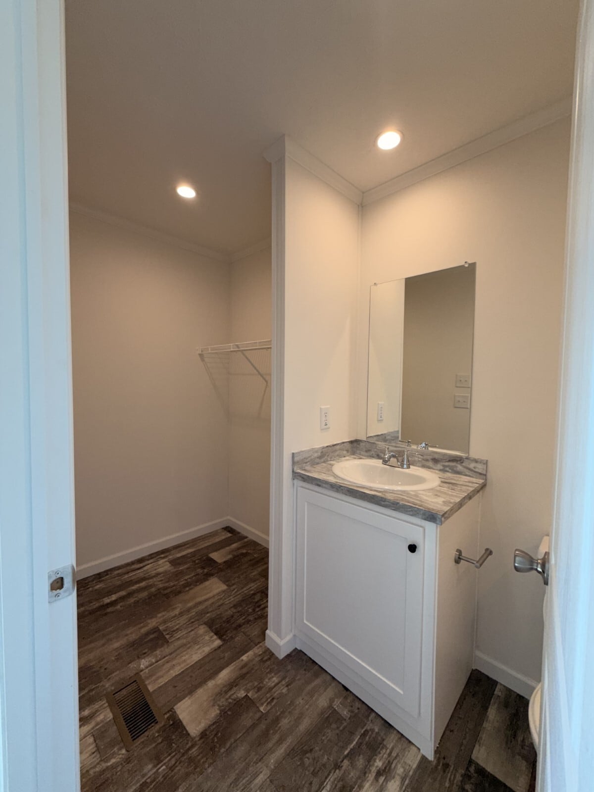 Building Photo - 251 Old Country Rd