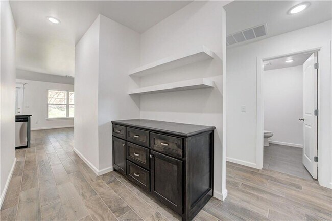 Building Photo - New Home For Lease in Noble!