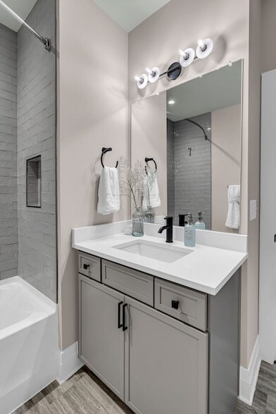 Building Photo - 1060 Noble Lp