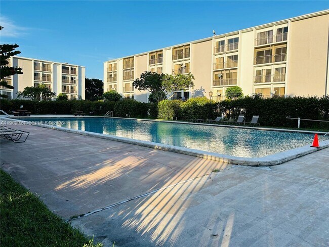 Building Photo - 8560 N Sherman Cir