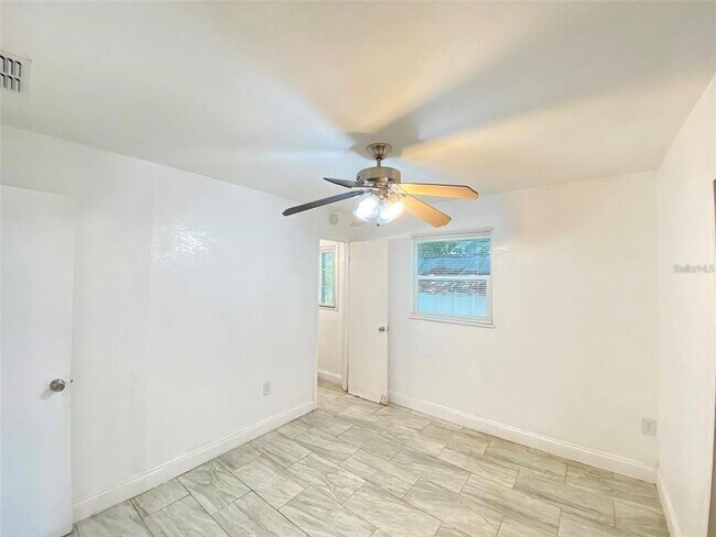 Building Photo - 49 Orange Park Blvd