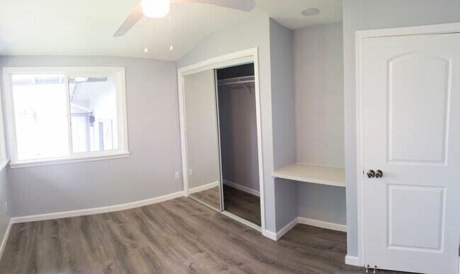 Building Photo - 430B Manono St