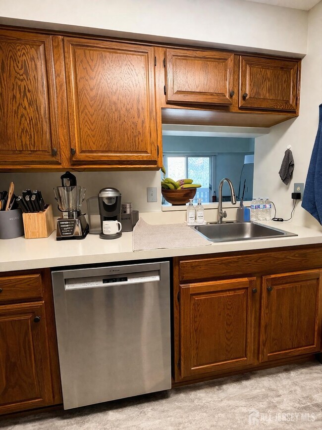 Building Photo - 4910 Ravens Crest Dr