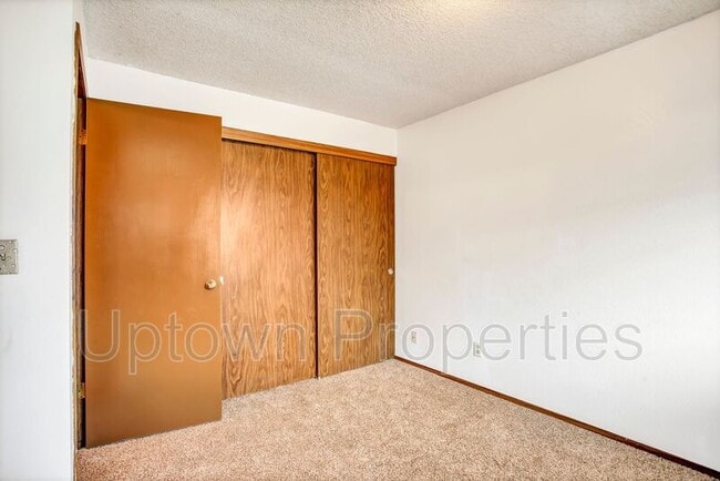 Building Photo - 8311 SE 17th Ave