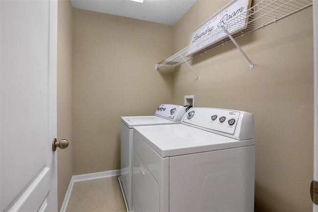 Building Photo - 2752 River Landing Dr