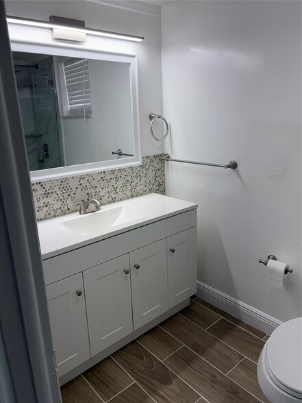 Building Photo - 408 NW 68th Ave