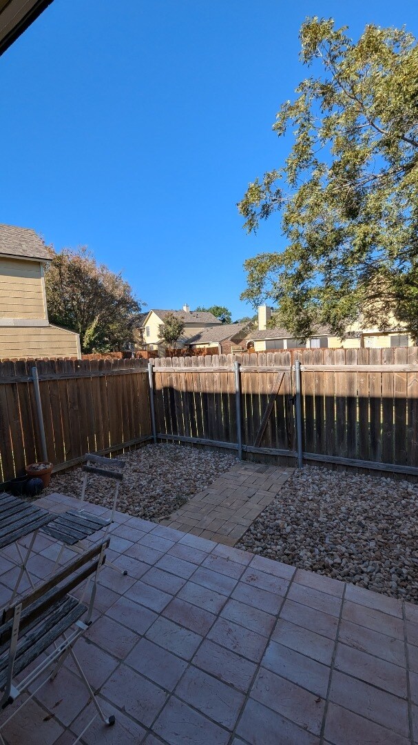 Building Photo - 11901 Swearingen Dr