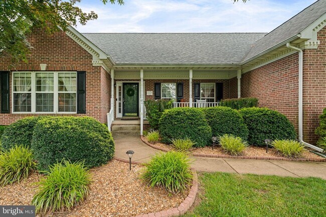 Building Photo - 61 Kirby Ln