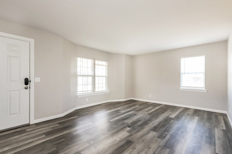 Building Photo - 312 NW 82nd St