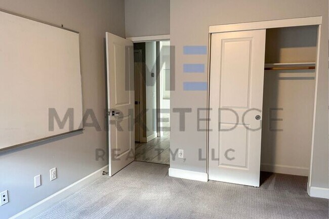 Building Photo - 4Bed/2Bath Home at 7th St/Baseline! JOIN T...