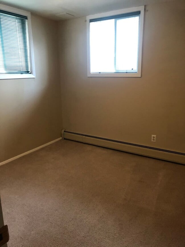 Building Photo - 2 Bedroom 2 Bathroom Apartment
