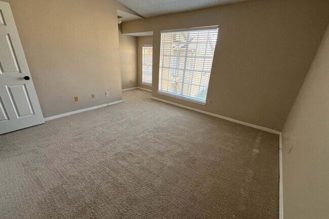 Building Photo - 3600 Jeanetta St