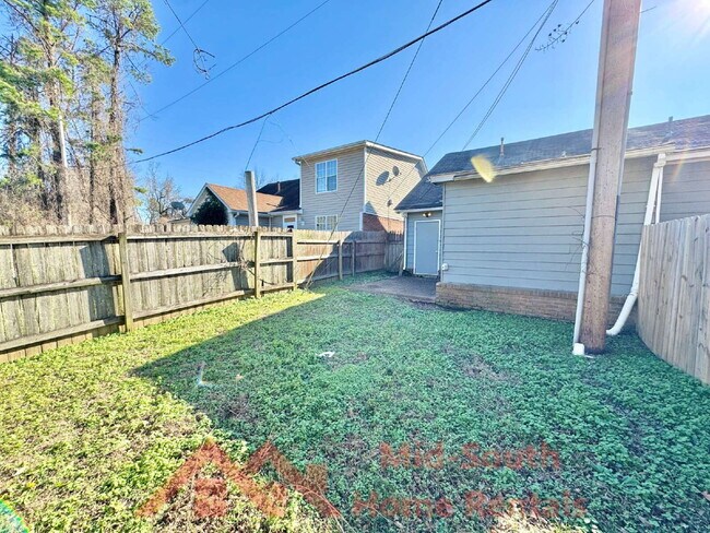 Building Photo - 5528 Ginners Dr