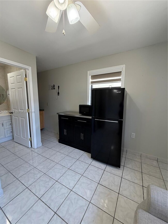 Building Photo - 10903 SW 146th Ct