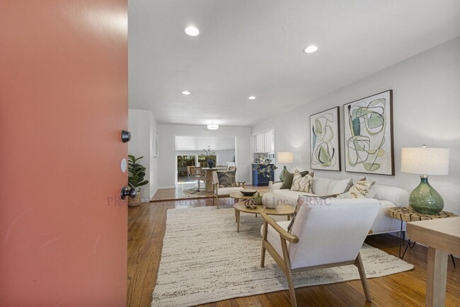 Building Photo - Central Novato Home with Large Yard and A/C!