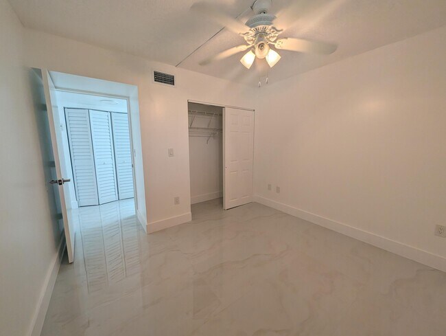 Building Photo - 10317 NW 9th St