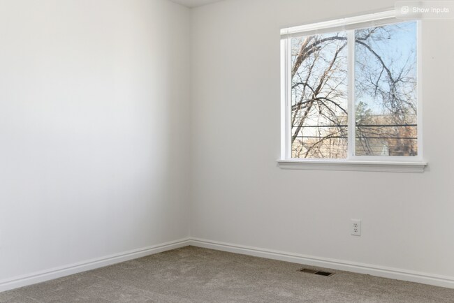 Building Photo - 208 S 100 W