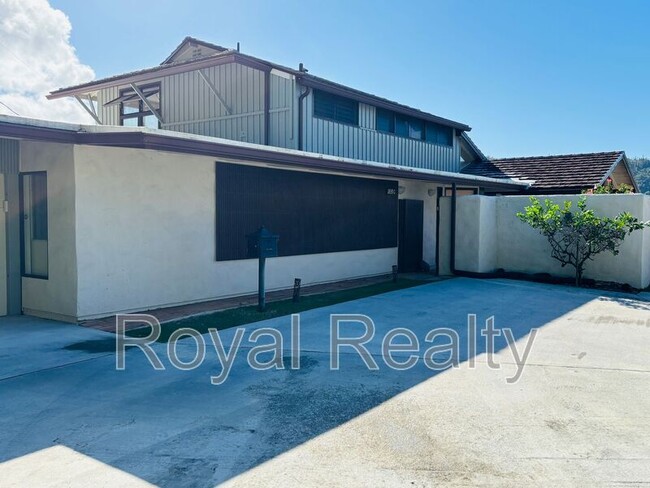 Building Photo - 2839 Puuhonua St