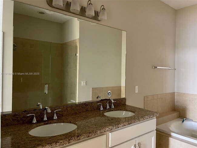 Building Photo - 2929 SW 119th Way