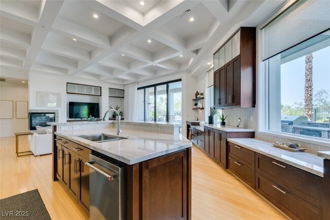 Building Photo - 483 Toucan Ridge Ct