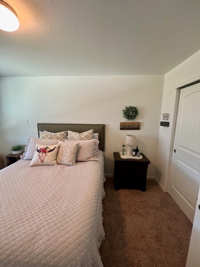 Spare Bedroom 1 - 6522 Painted Rock Trl