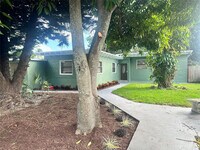 Building Photo - 260 NW 106th St