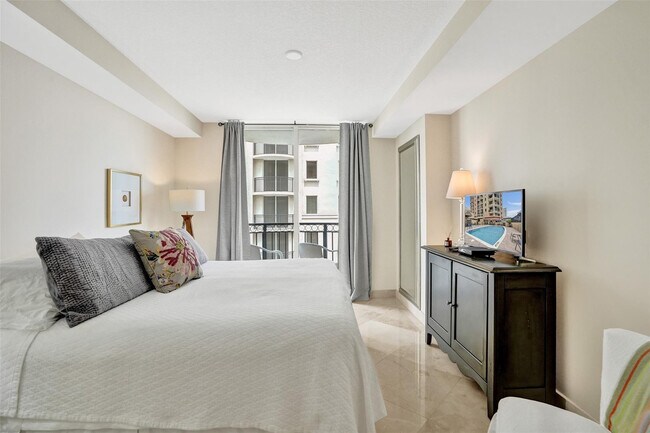 Building Photo - 2001 N Ocean Blvd