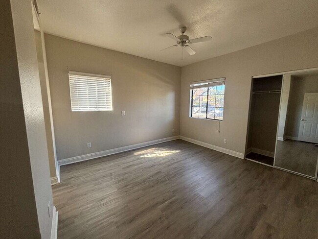 Building Photo - 2 Bed, 2 Bath condo, ground floor unit