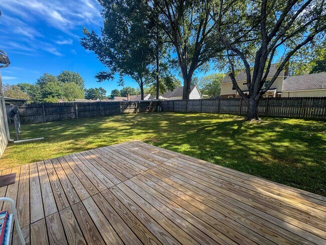 Building Photo - 1062 Fredericksburg Cove