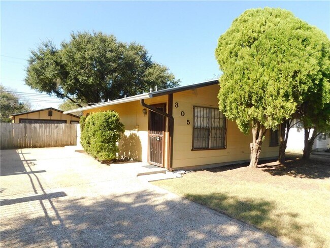 Building Photo - 305 Blackson Ave