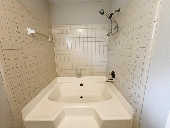 Building Photo - 3410 Woodstream Pl