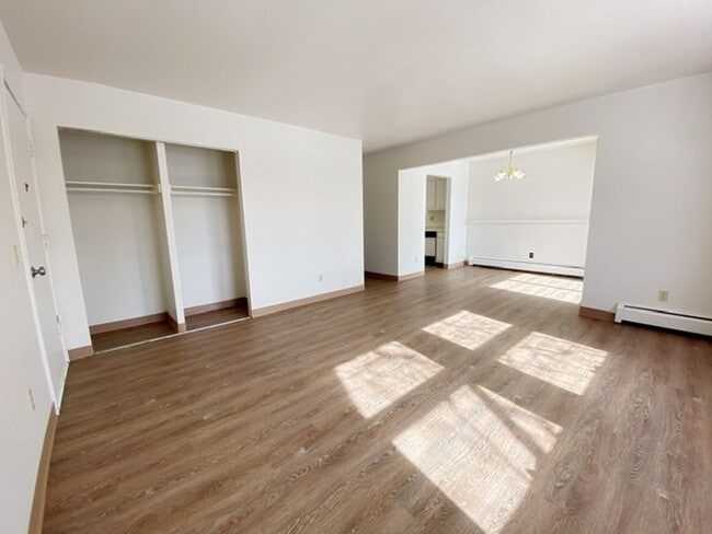 Building Photo - 3909 Malaspina Cir