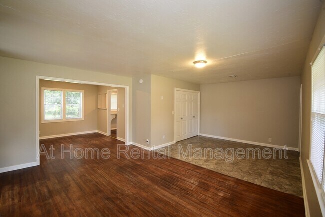 Building Photo - 6268 E Latimer St