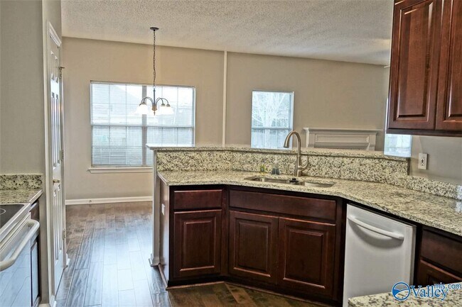 Building Photo - 143 Long Bow Dr