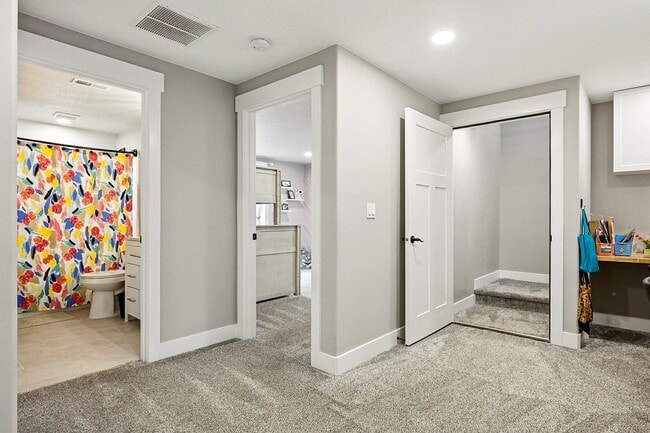 Building Photo - 5071 N 500 E