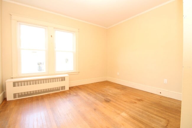 Building Photo - 359 Deering Ave